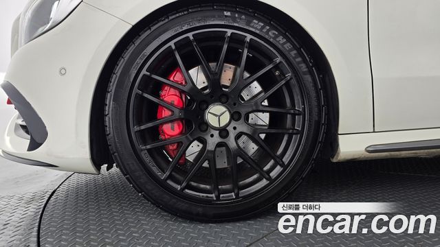 Mercedes-Benz A-Class A45 AMG 4MATIC — пробег 90 143 км — фото 5 из 5